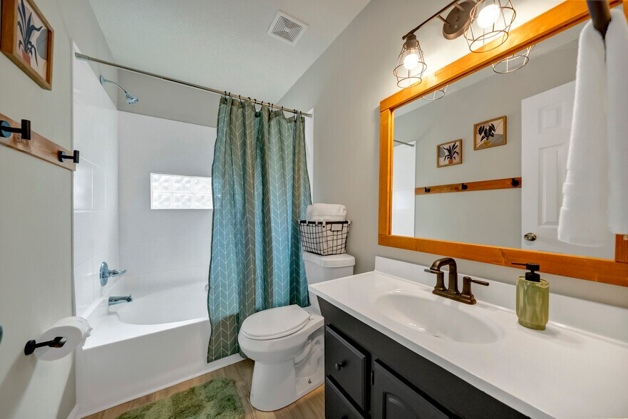 Building Photo - 345 Firebridge Dr