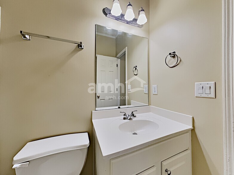 Building Photo - 7258 Grand Reunion Dr