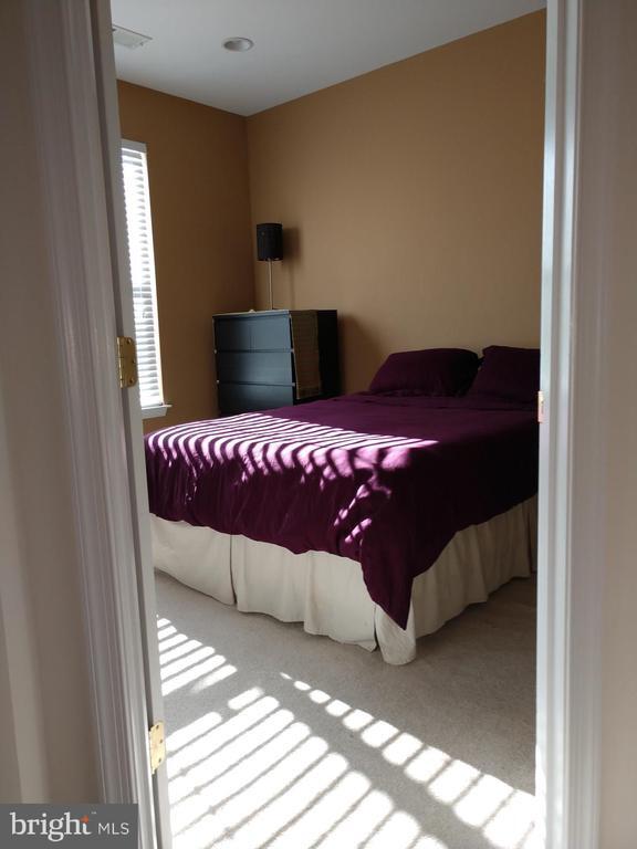 Building Photo - 5627 Lanier Ave