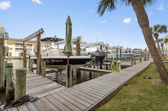 Building Photo - Live on the Water – 2BR Condo at Harbor Landing