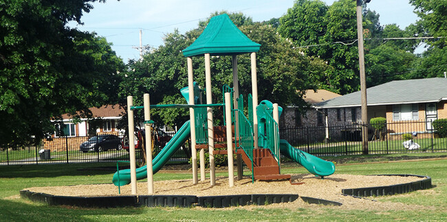 Building Photo - Shorter College Gardens