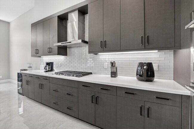 Building Photo - 17358 Santaluce Mnr