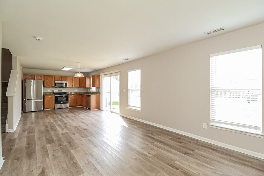 Building Photo - 3011 Mallard Forest Dr