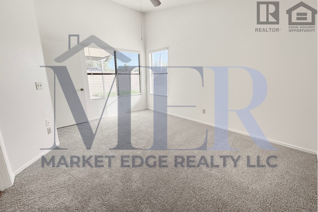Building Photo - 3Bed/2Bath Home at 101/Union Hills! $399 M...
