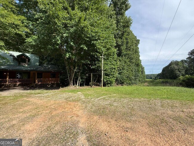 Building Photo - 2405 Mountain Rd