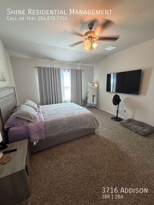 Building Photo - 3716 Addison-