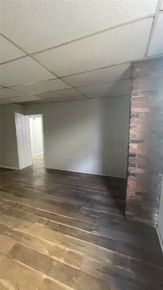 Building Photo - 447 Hays Ave
