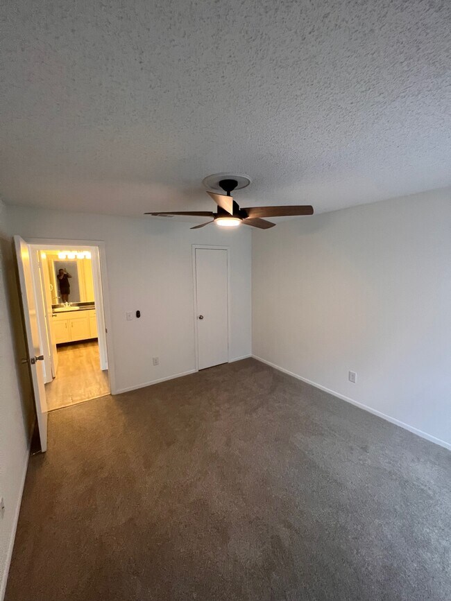 Building Photo - 5436 E Michigan St