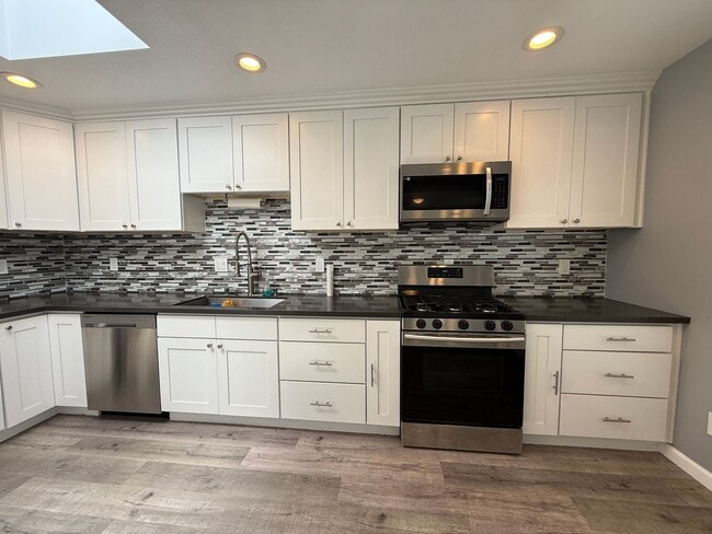 Building Photo - Mission Terrace Neighborhood Beauty-Charmi...