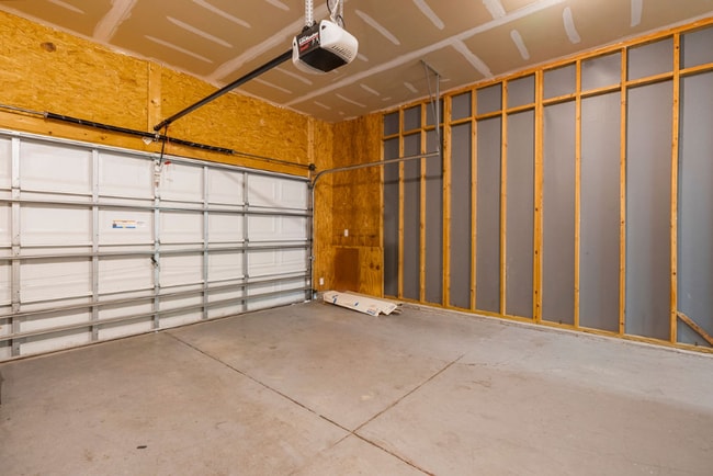 Building Photo - 8705 Poteat Dr