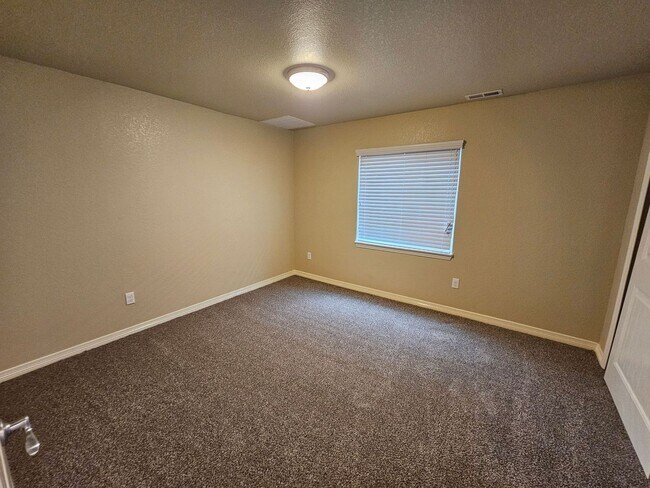 Building Photo - 6471 Stingray Ln