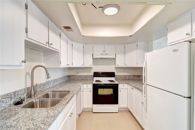 Building Photo - 2981 Country Manor Ln