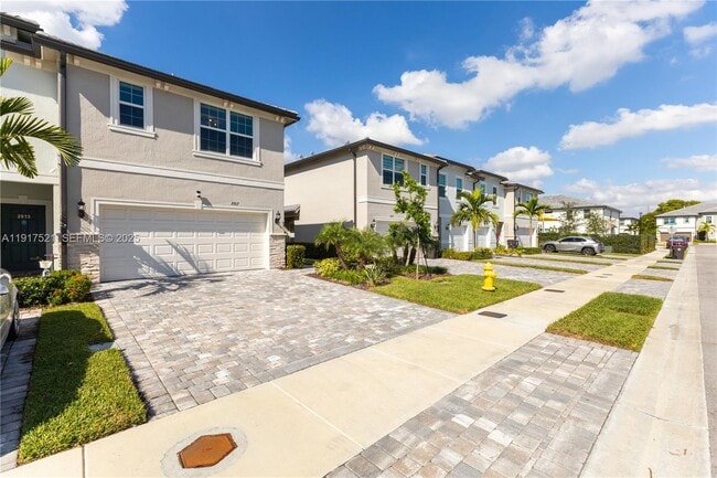 Building Photo - 2917 Olivia Ave