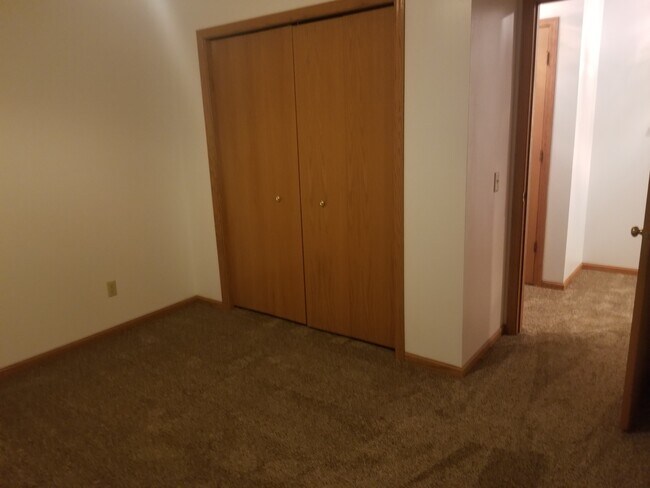 2nd Bedroom - 5695 Wilshire Dr