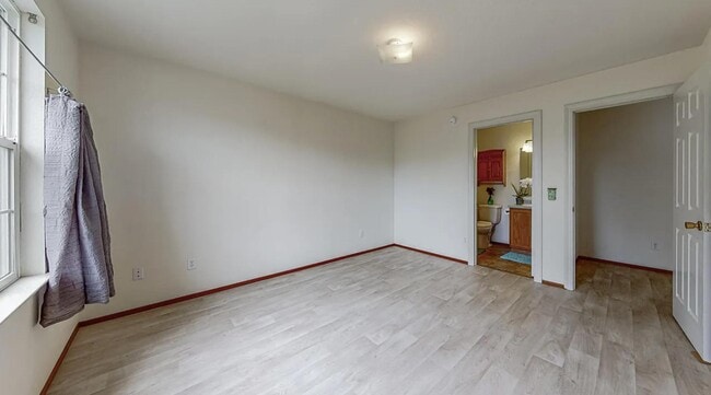 Building Photo - 2093 Tina Ct