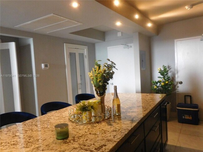 Building Photo - 5401 Collins Ave