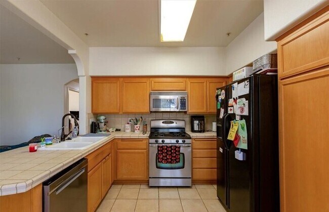 Building Photo - 3bedr 2bath Condo In a quiet location