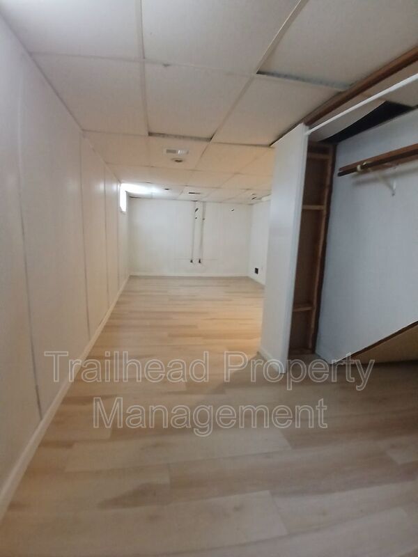 Building Photo - 3412 S Oxford Ave