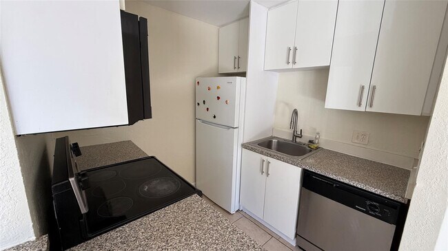 Building Photo - 10 N Crossings Cir