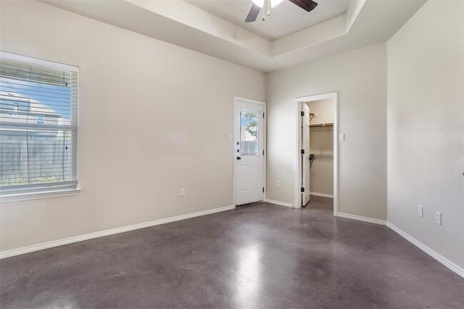 Building Photo - 533 Jack Rabbit Ln