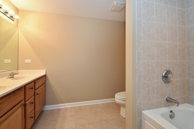 Building Photo - 9400 S 79th Ave