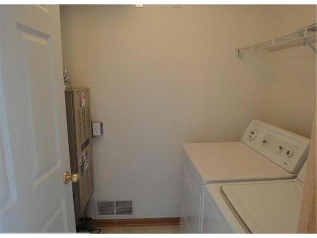 Building Photo - 9012 Garland Ln N