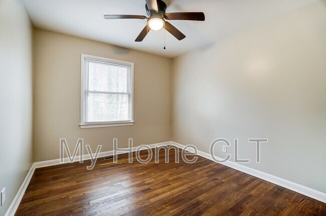 Building Photo - 717 Forest Dr