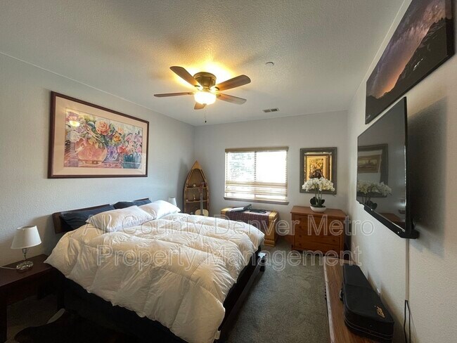 Building Photo - 6922 N Fargo Trail