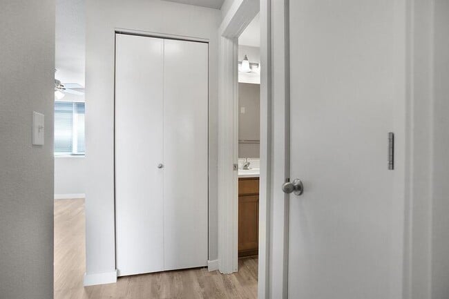 Building Photo - 7238 SW Garden Home Rd