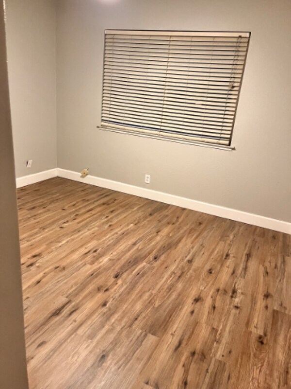 Building Photo - 4762 Greenholme Dr