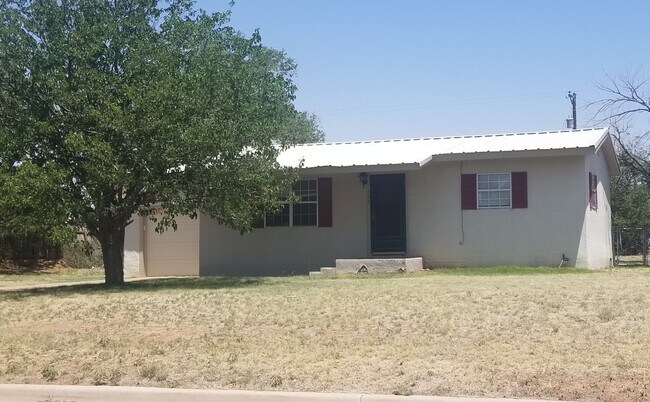 Primary Photo - 405 4th Ave