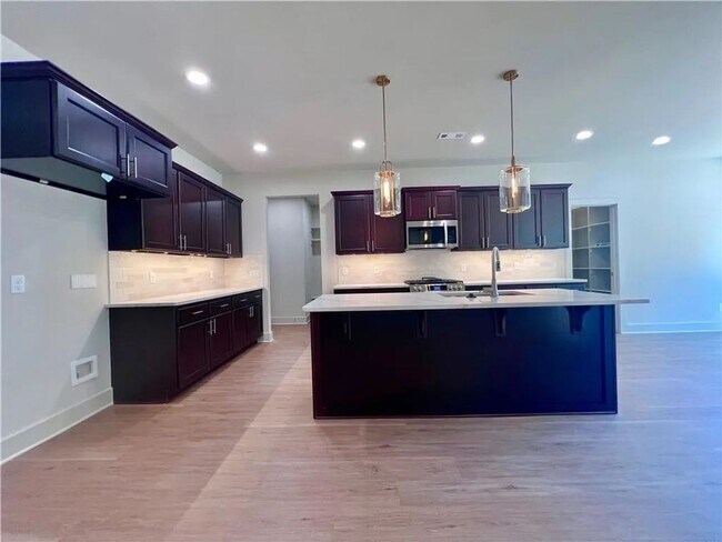 Building Photo - New Beginnings Start At AMRR: Luxury 4 Bedroom Home In Fayetteville