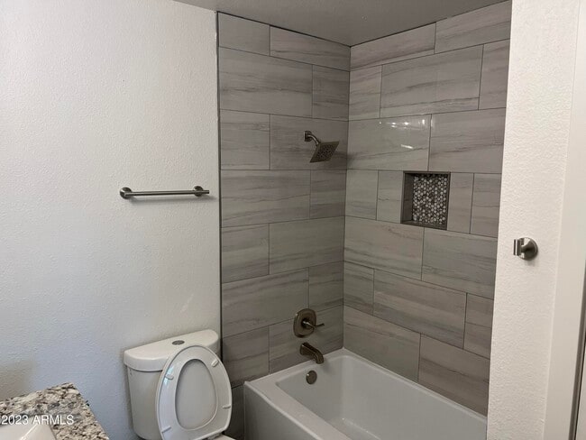 Building Photo - 12611 N 25th Ave