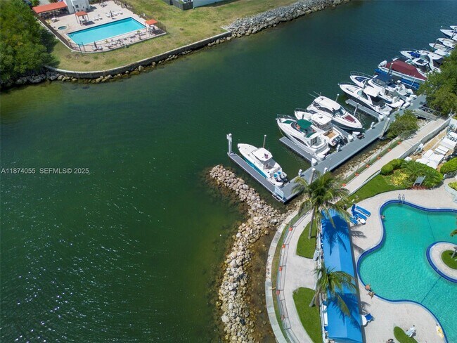 Building Photo - 3530 Mystic Pointe Dr