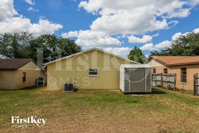 Building Photo - 8443 N River Dune St