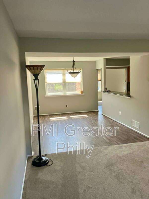 Building Photo - 2466 Brandon Ct