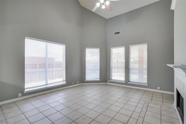 Building Photo - 7657 Ravenhill Dr
