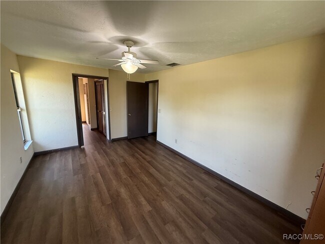 Building Photo - 3632 N Honeylocust Dr
