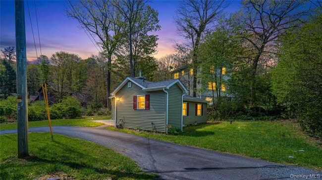 Building Photo - 797 Forest Glen Rd