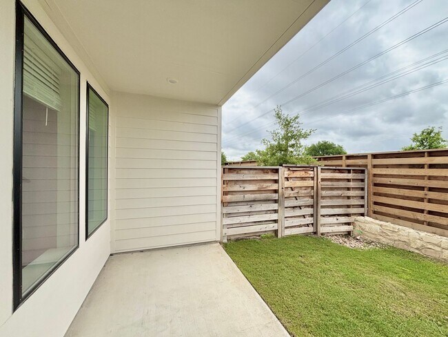 Building Photo - 13668 Giovannis Gdn