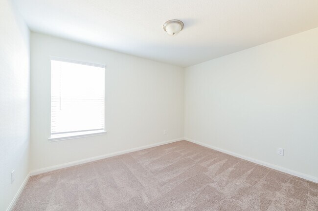 Building Photo - 26251 Bosch Dr