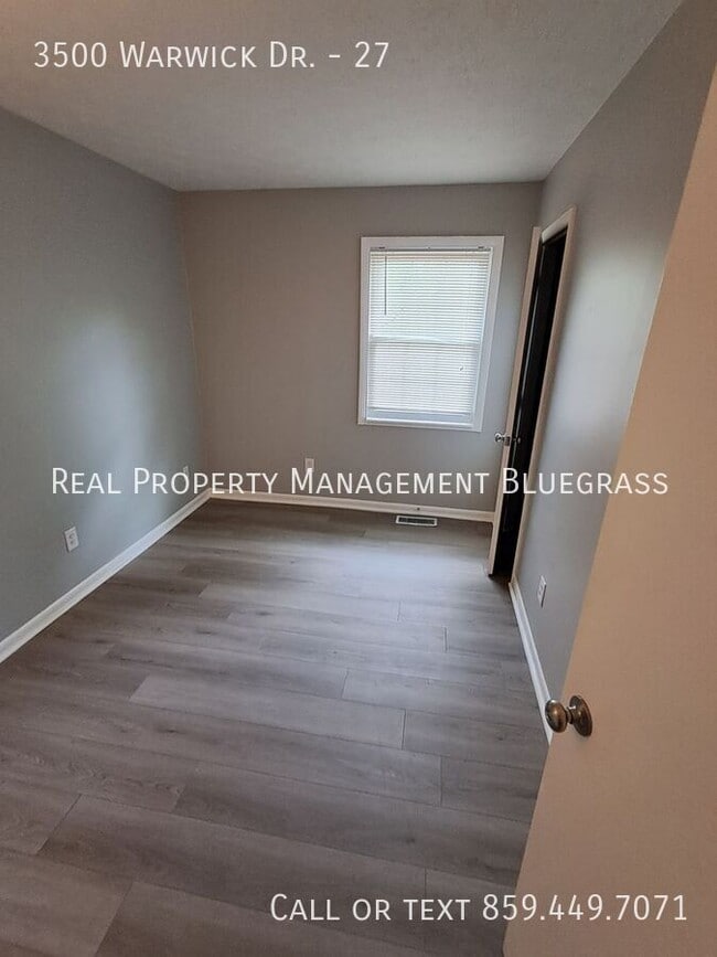 Building Photo - 3500 Warwick Dr