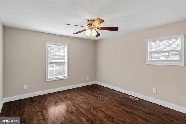 Building Photo - 2730 Old Cedar Grove Rd