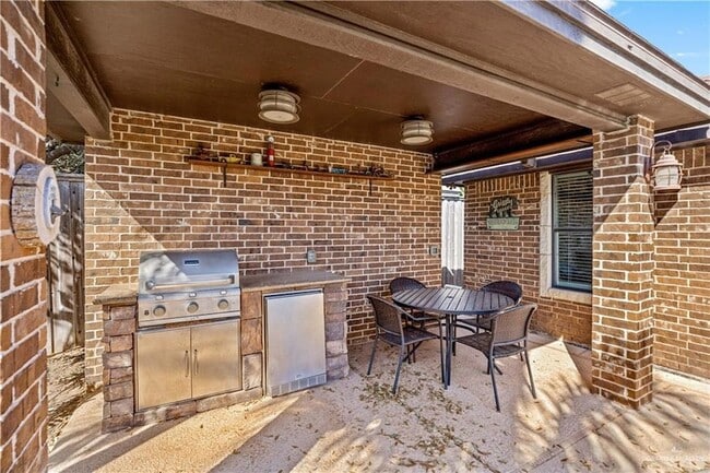 Building Photo - 10925 N 30th St