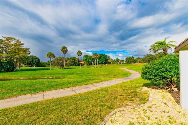 Building Photo - 5109 Banyan Ln