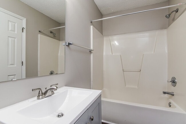 Building Photo - 33 Brantley Cir