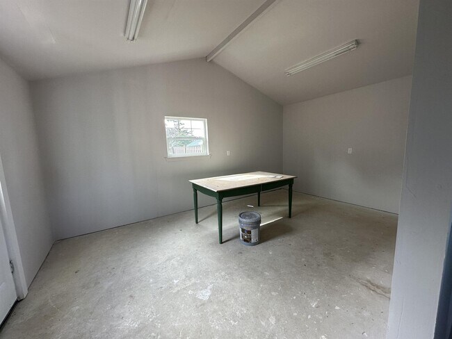 Building Photo - 38 4th St S