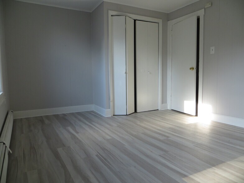 Building Photo - 503 Linden Ave