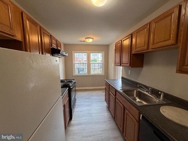 Building Photo - 2870 Beechtree Ln