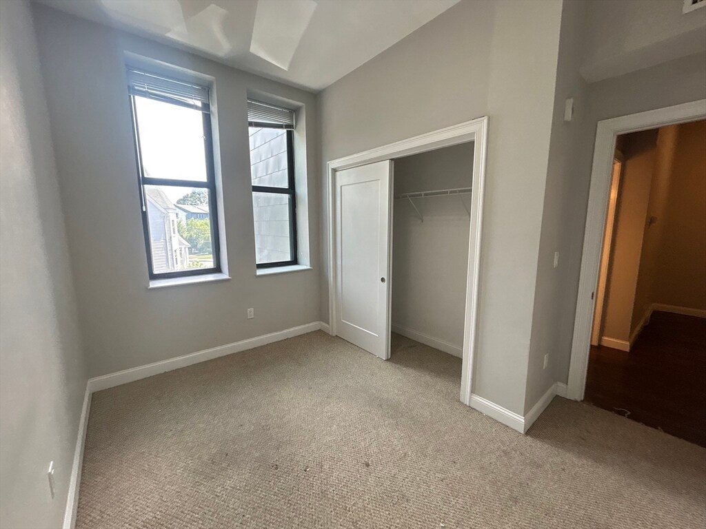 Building Photo - 10 Merrymount Rd